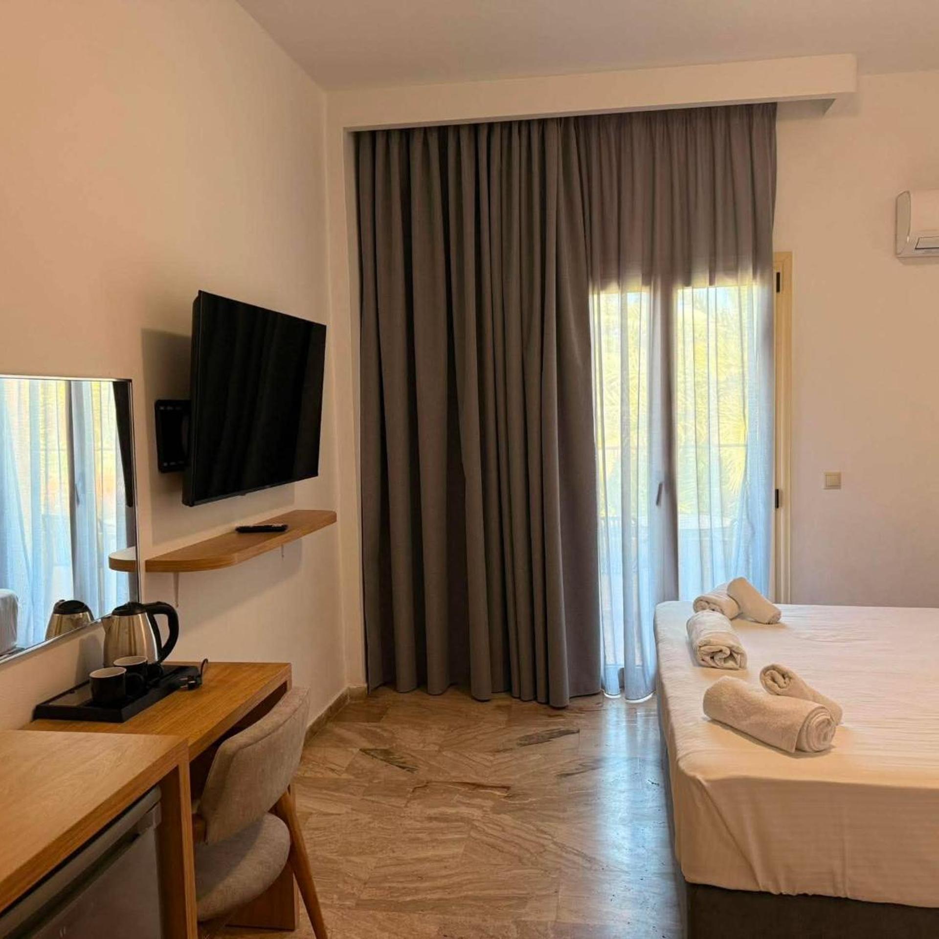 Lili Hotel 25/53