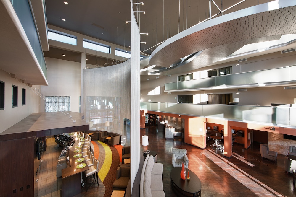 Holiday Inn Hotel And Suites Phoenix Airport North 60/86