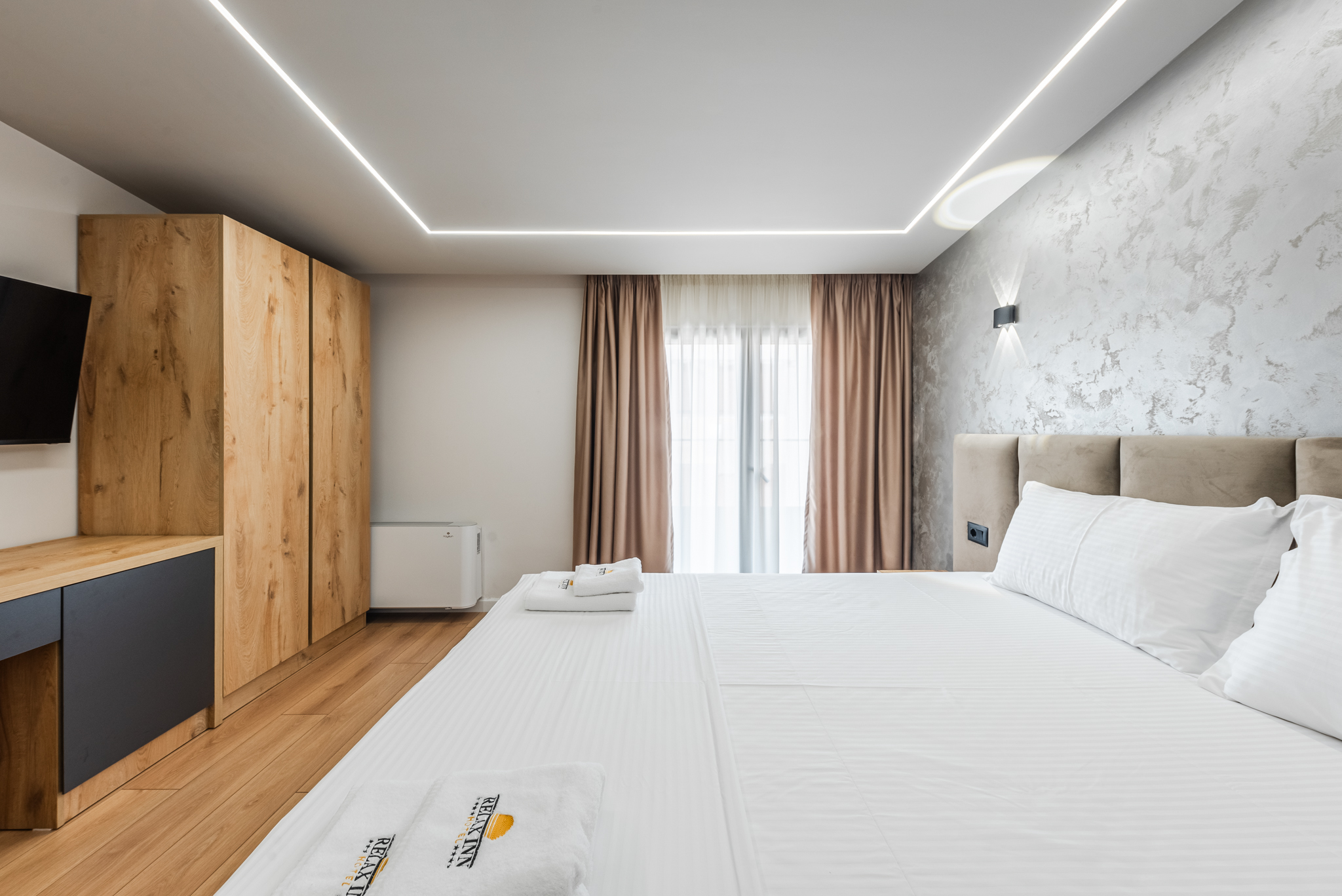 Deluxe, Double Bed, Side Sea View