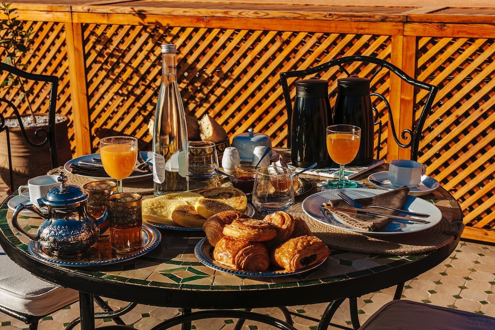 Riad El Noujoum 38/50