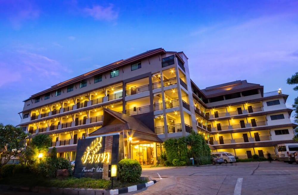 Panya Resort Hotel 3/50