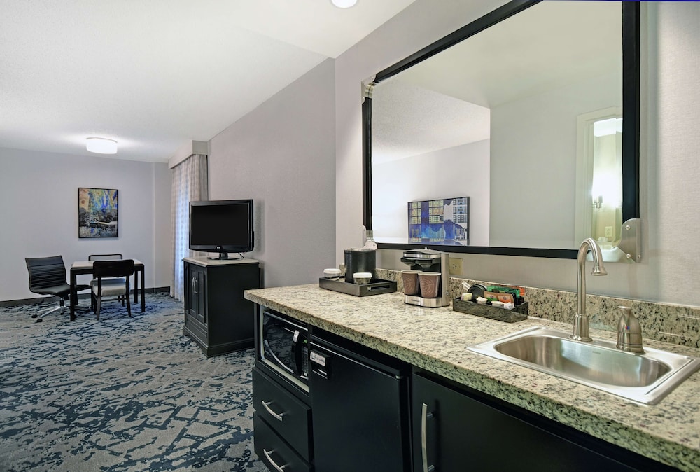 Embassy Suites Charleston 39/58
