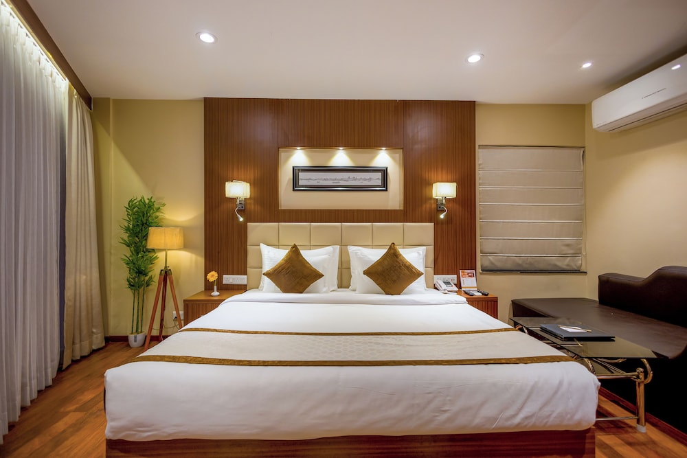 Hotel Sawood International 24/47