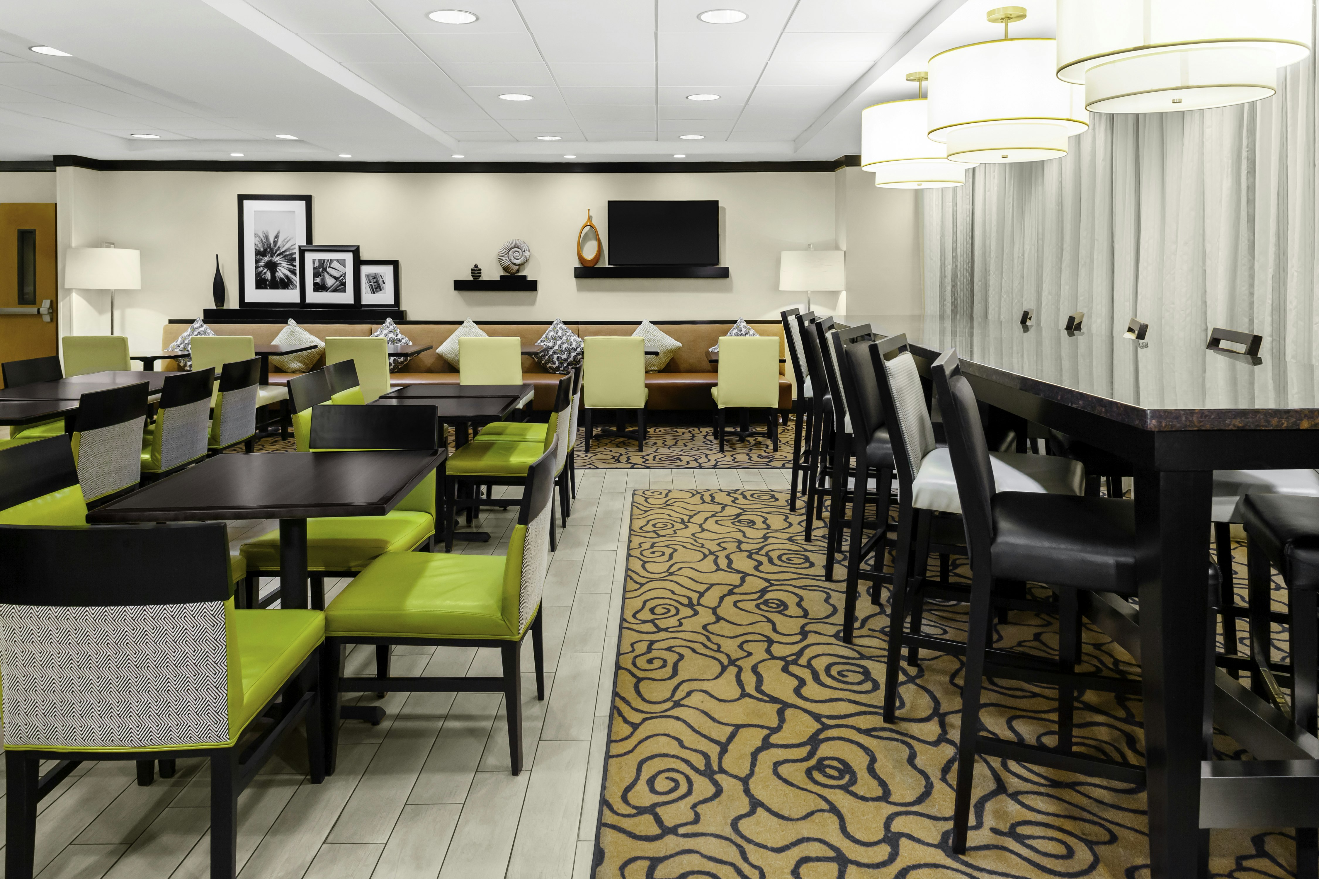 Hampton Inn Miami Dadeland 24/43
