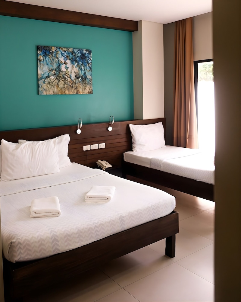 Cres Ebo Mansion Hotel And Bistro 8/20