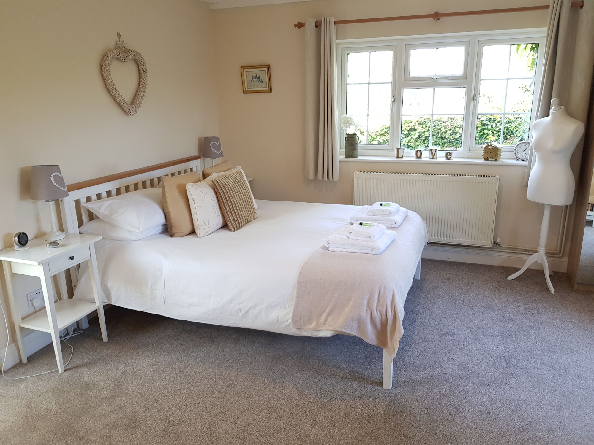 Deluxe, Studio, Suite, King Bed, Jetted Tub, Garden Area