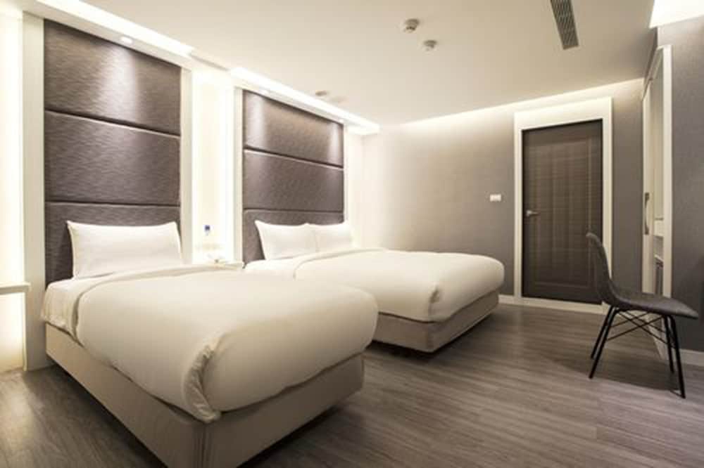 Golden Garden Hotel 25/51