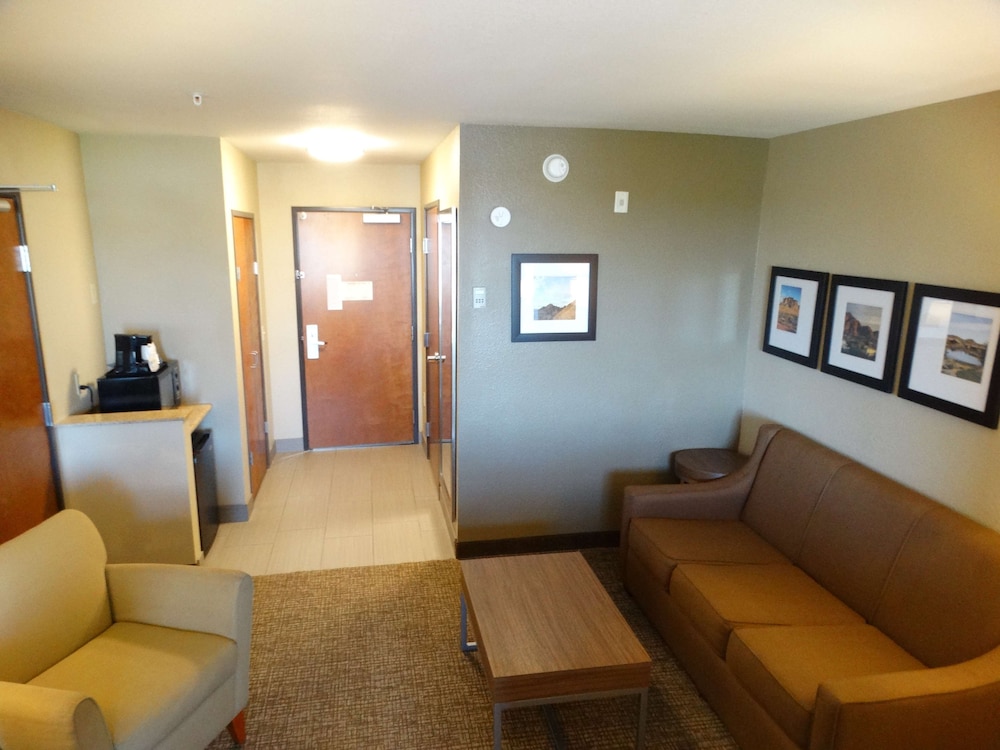 Best Western Plus Surprise-Phoenix NW 22/38