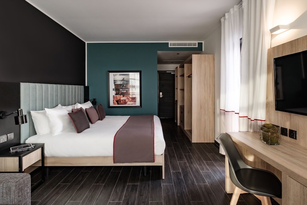SUITE, TERRACE