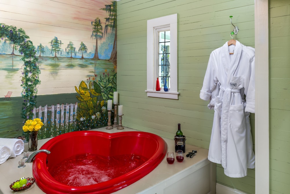 Maison D Memoire Bed & Breakfast Cottages 50/50