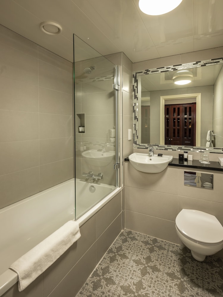 Treacys Oakwood Hotel, Shannon 55/55