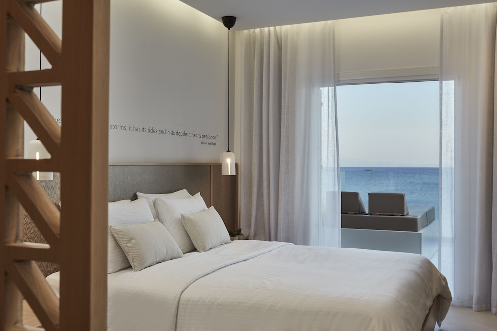 Kosmoplaz Beach Hotel 13/77