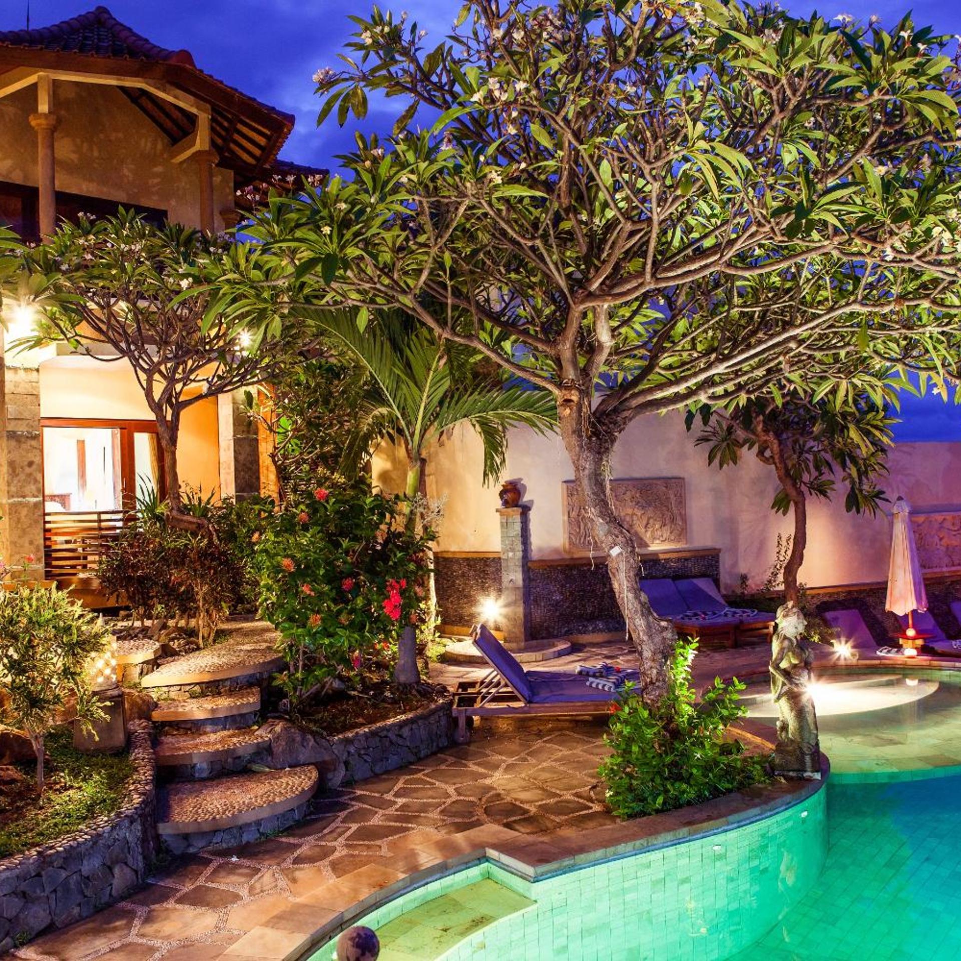 BLUE MOON VILLAS 52/55
