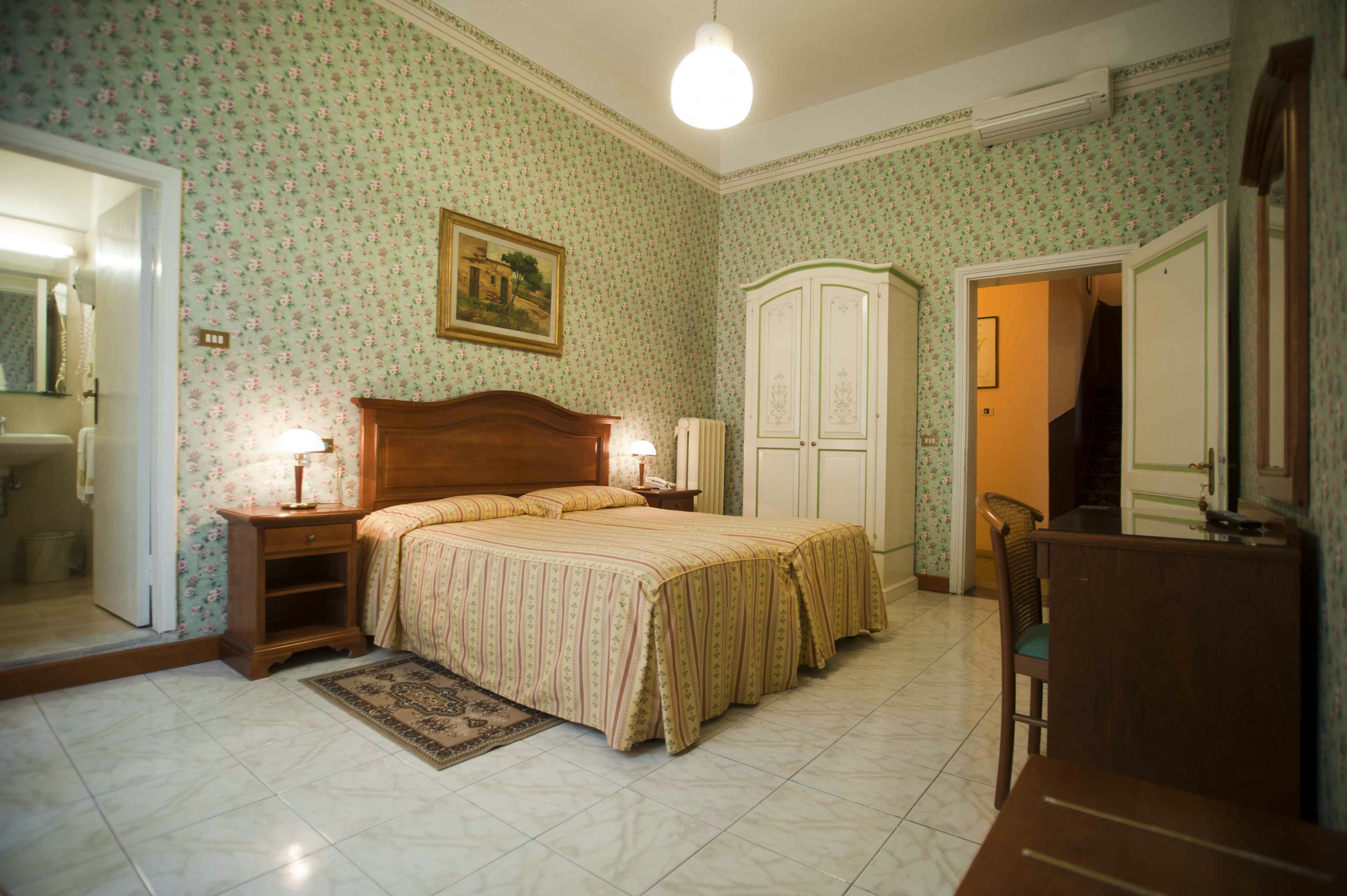 Hotel Beatrice 8/34
