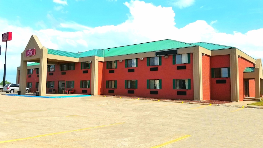 Travel Inn & Suites 3/50