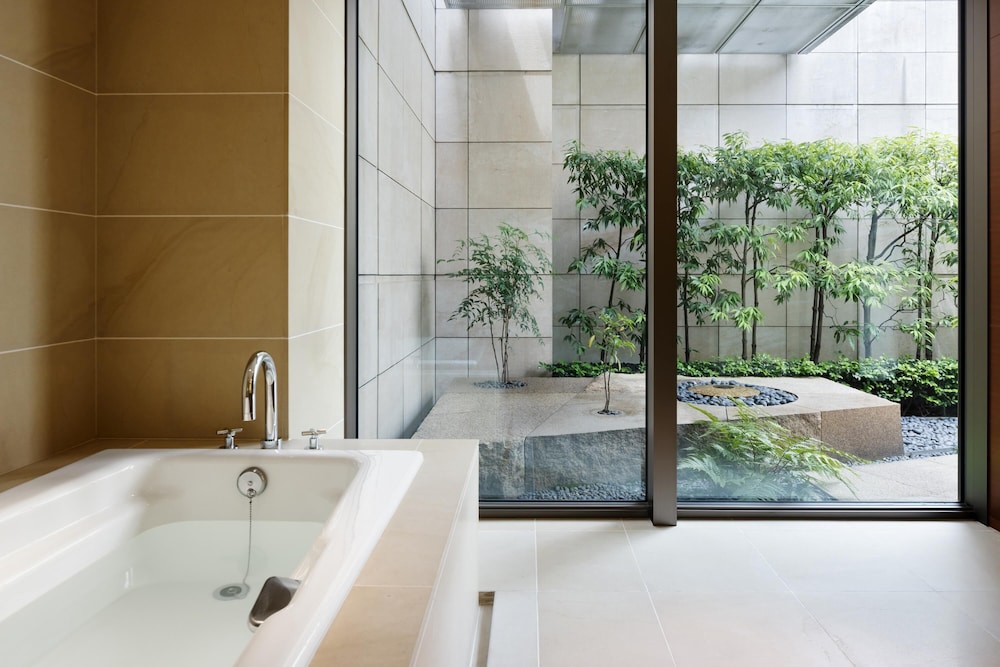 Grand Hyatt Tokyo 68/68