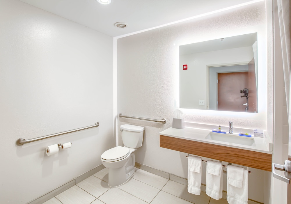 Holiday Inn Express Hotel And Suites Gulf Shores 20/47