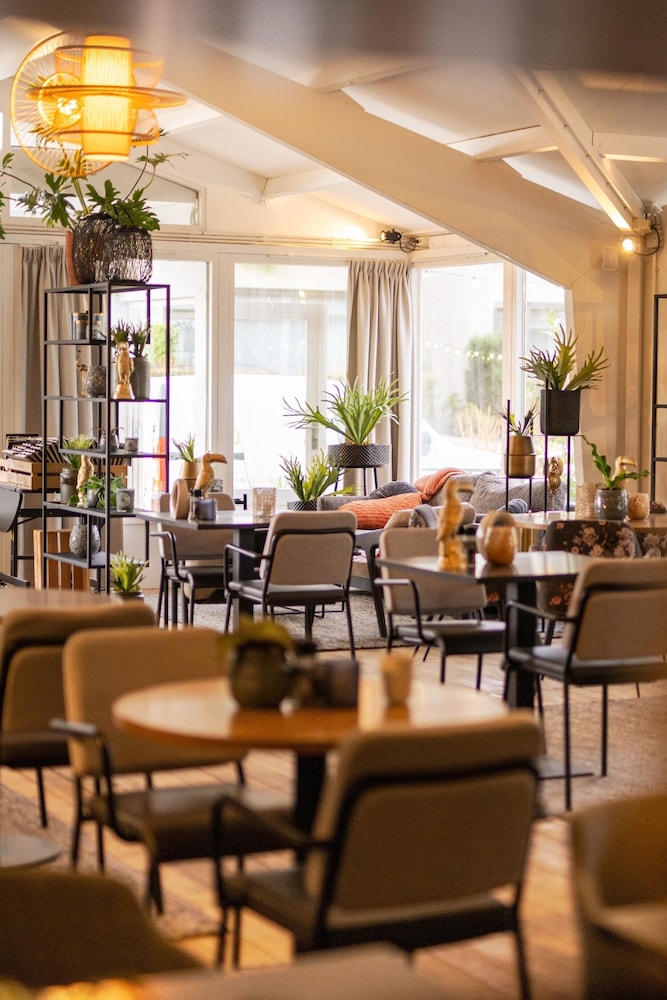 Van der Valk hotel Den Haag Wassenaar 54/61