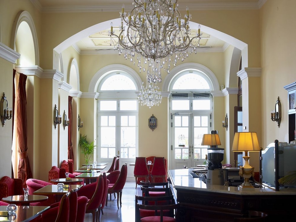 Grande Bretagne Hotel 36/53
