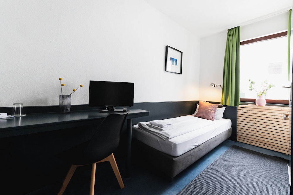 City Hotel Fellbach 24H CHECK-IN 6/26