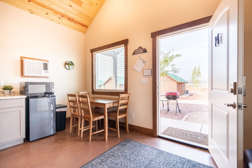 Gooseberry Lodges 65/79