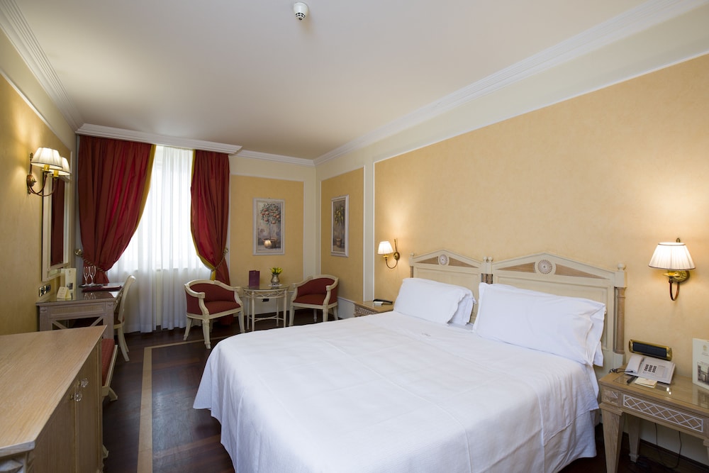 Palazzo Alabardieri 26/66