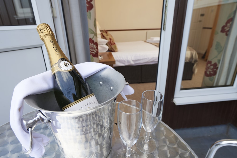 Loch Ness Clansman Hotel 22/50