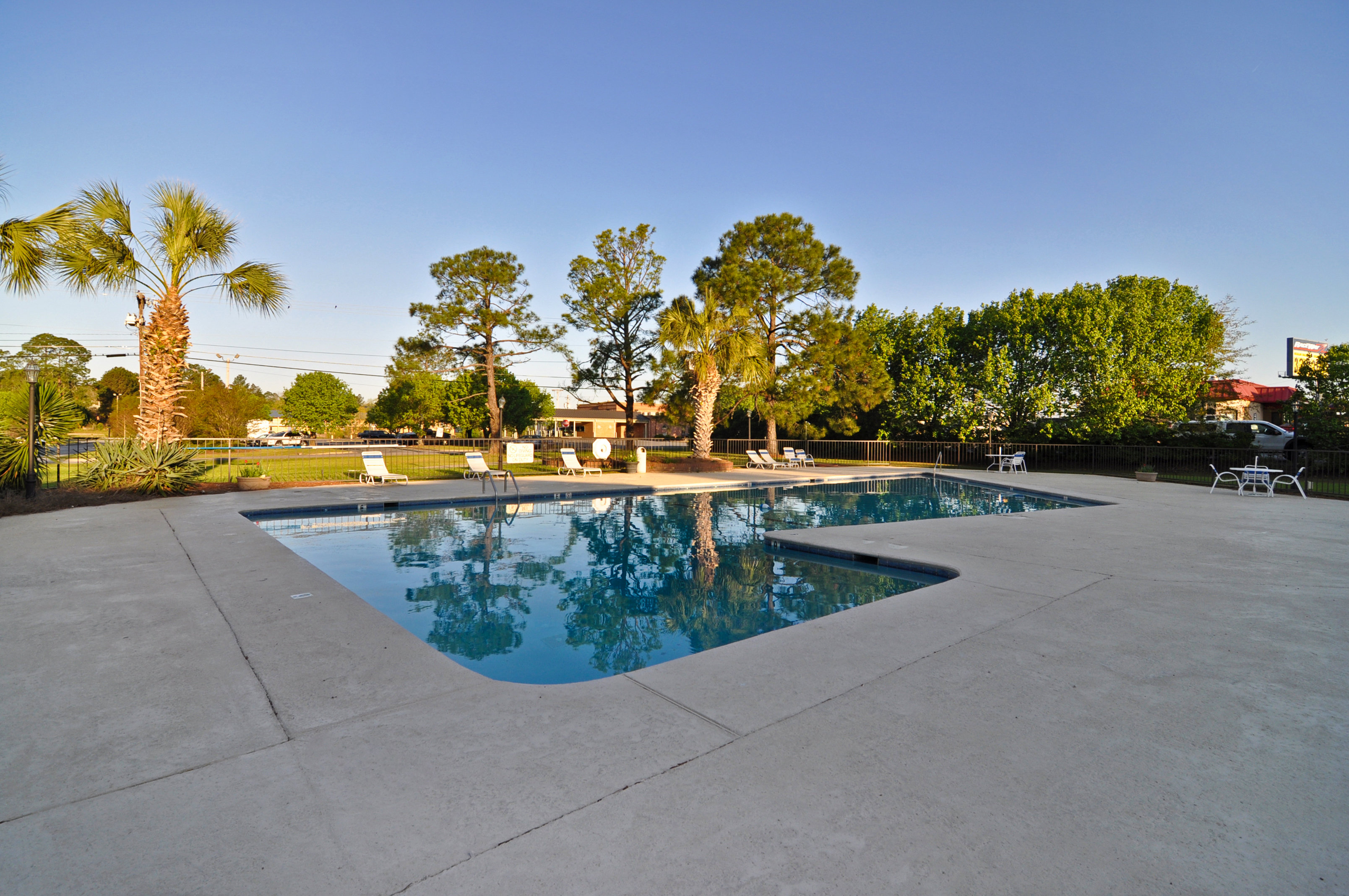Best Western Colonial Inn 12/21