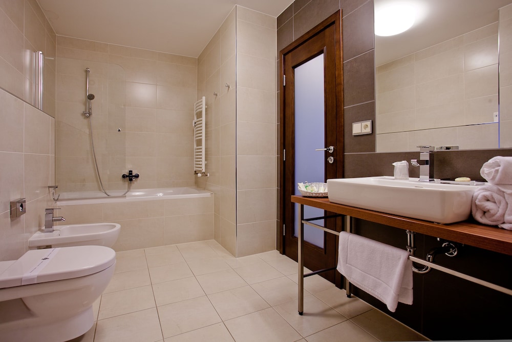 Golden Fish Hotel Apartments 30/31