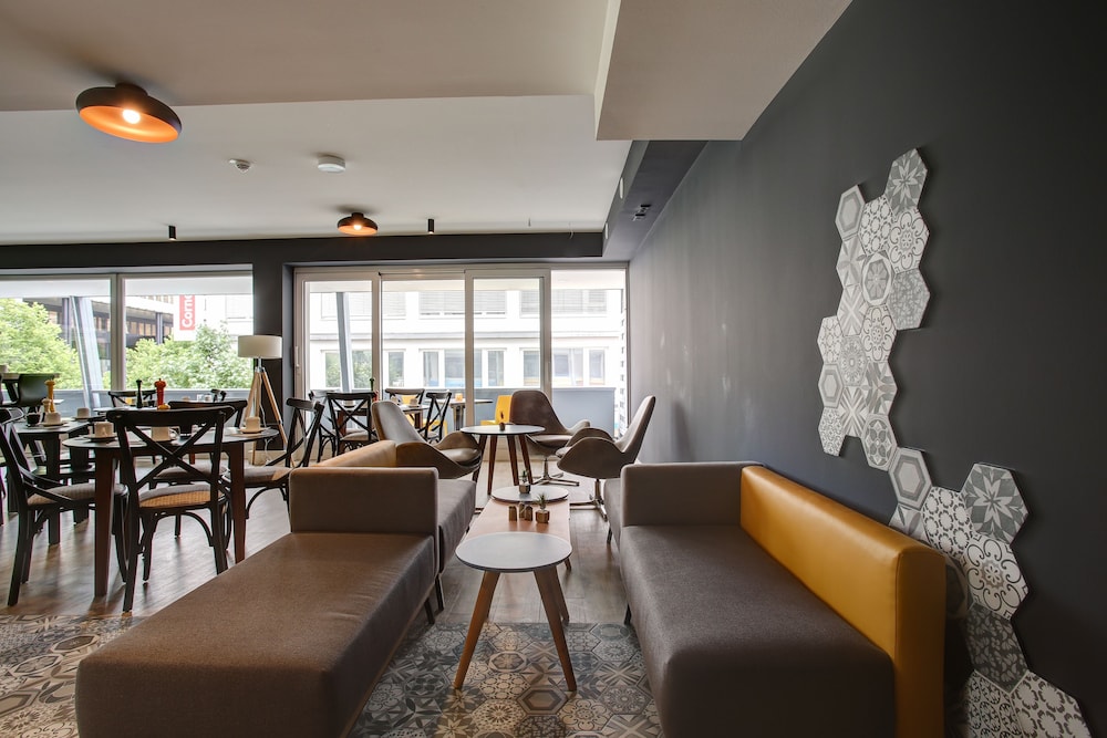 Vienna House Easy by Wyndham Dortmund 33/57