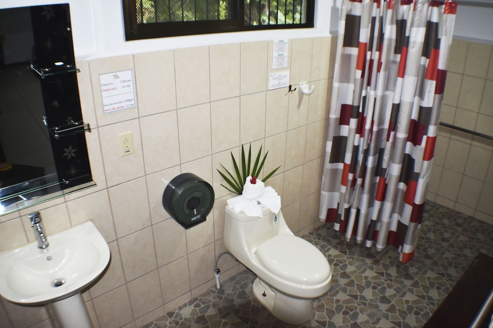 Arenal Country Inn 36/63