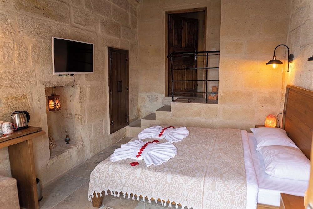 Feris Cave Hotel 18/50