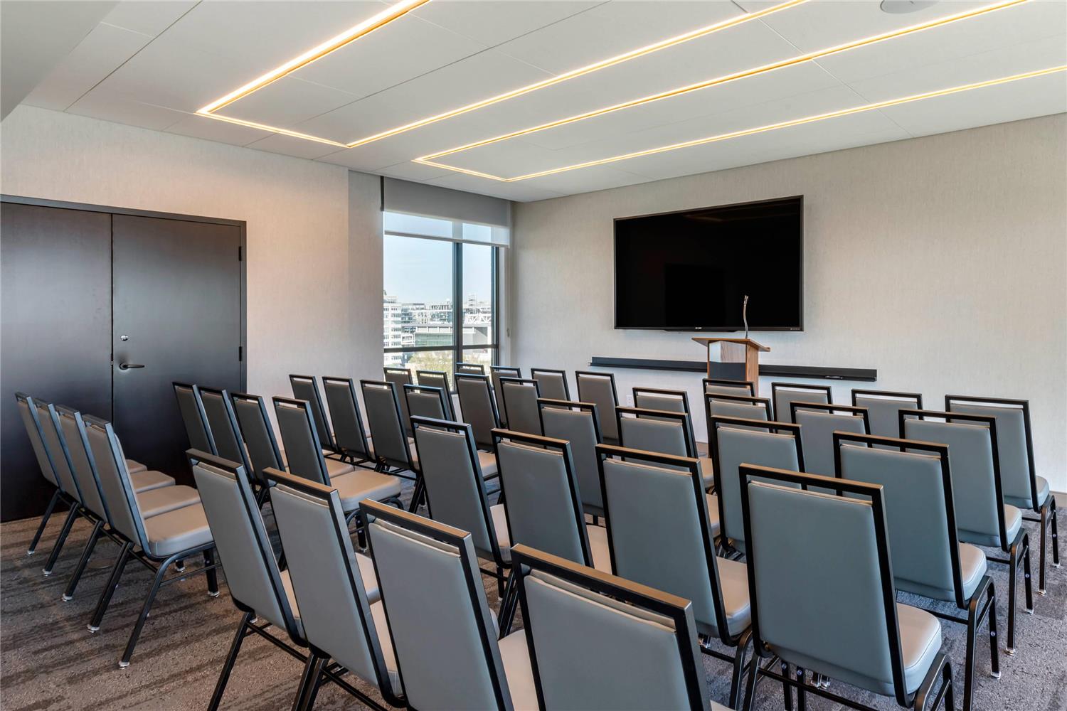Cambria Hotel Washington D.C. Navy Yard Riverfront 30/34