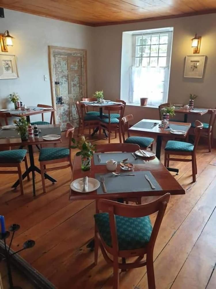 137 High Street Guest House 36/48