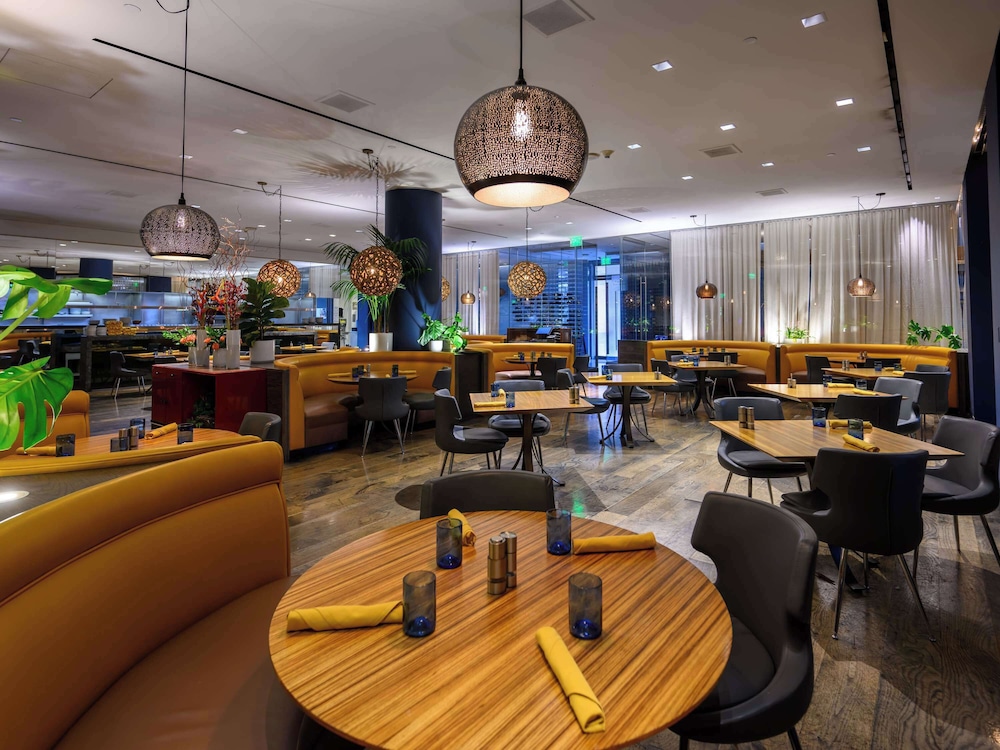 Hotel Sofitel Los Angeles at Beverly Hills 35/50