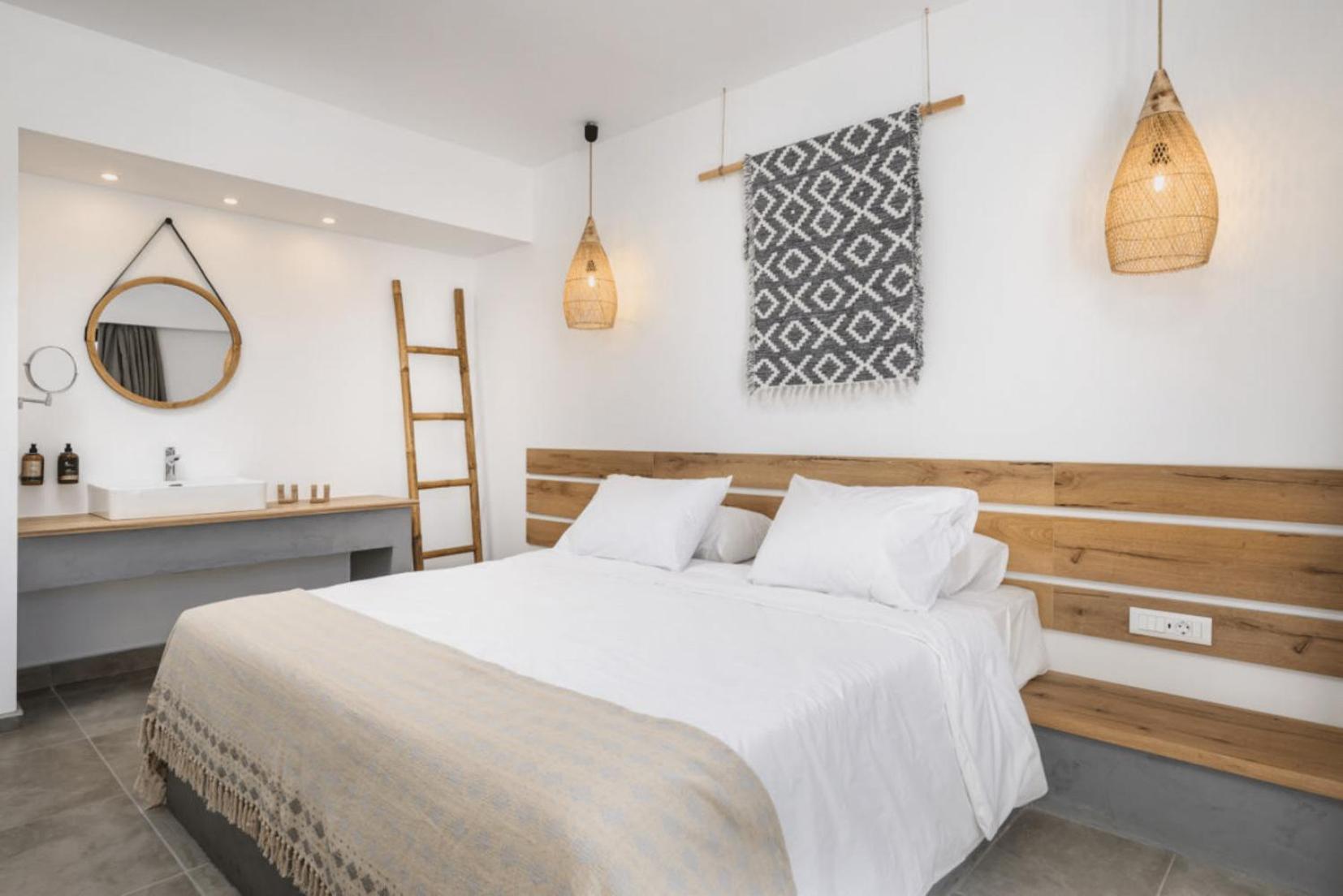 Junior Suite, Deluxe, Shared Pool