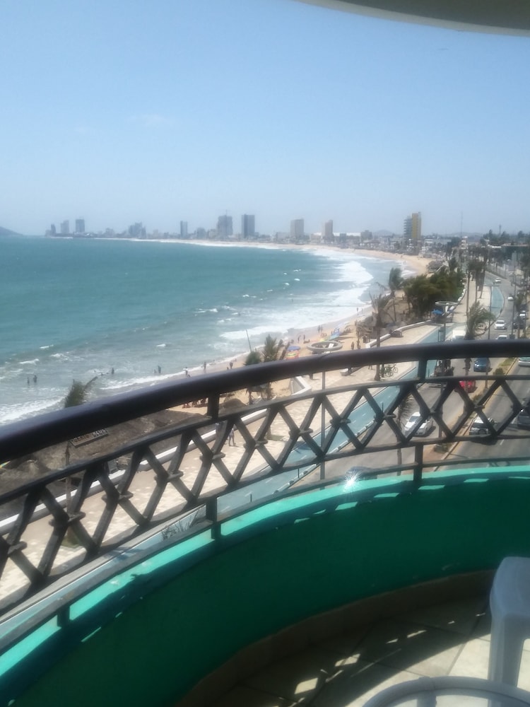 Hotel Playa Marina 47/52