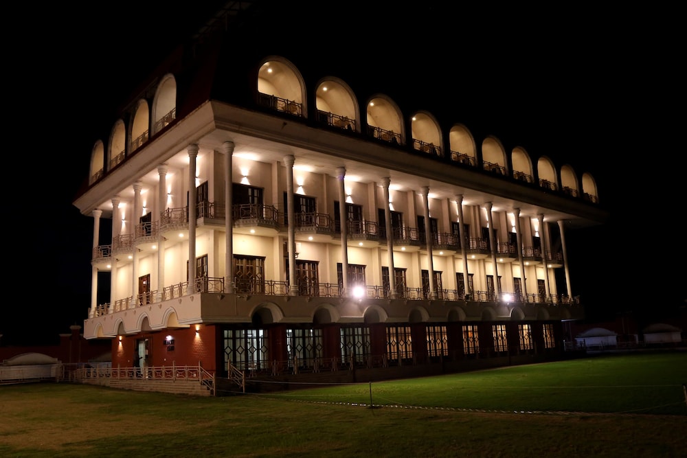 AURANGABAD GYMKHANA CLUB. 2/69
