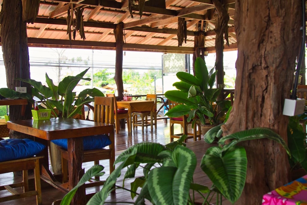 Lanta White Rock Resort Koh 54/69