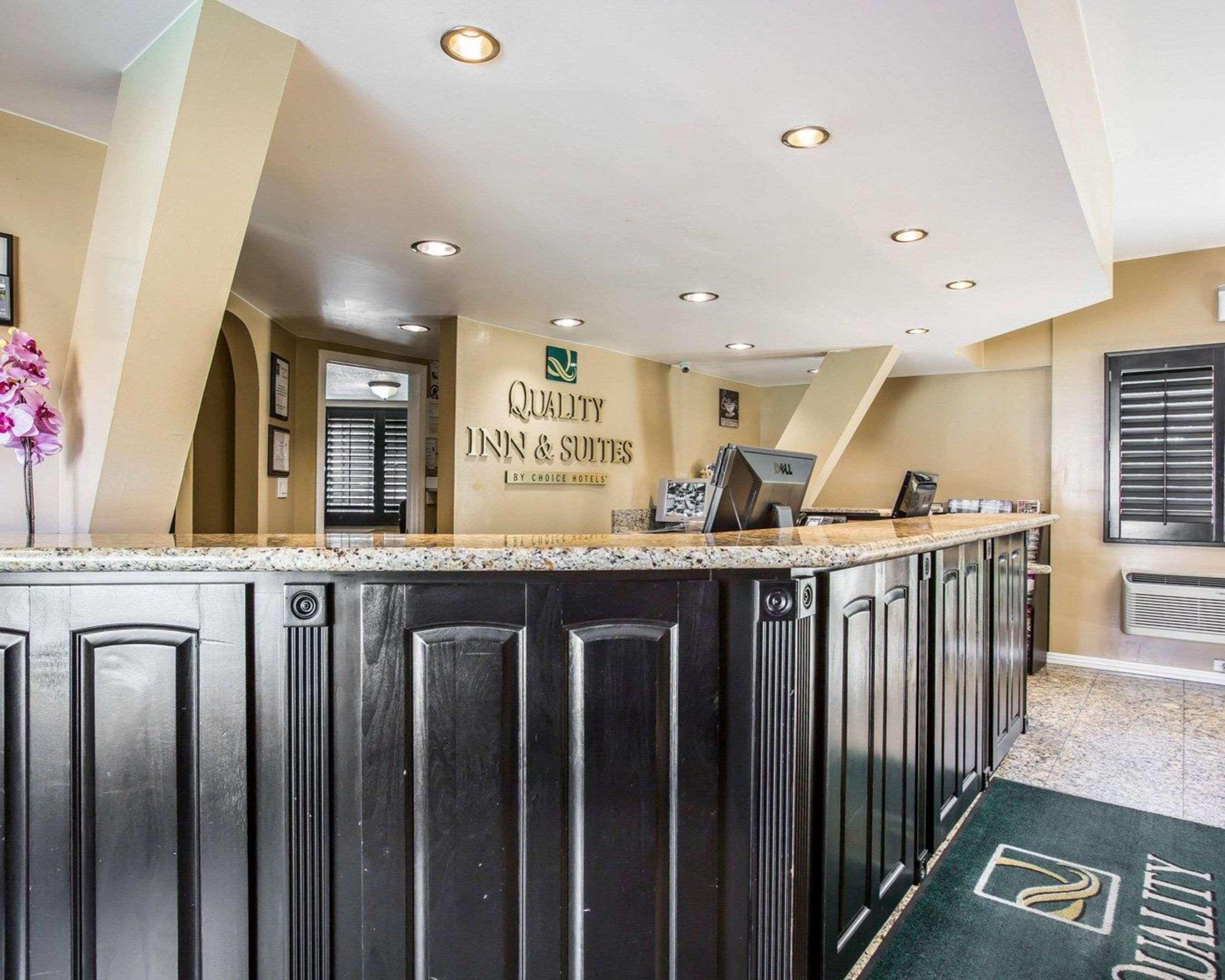 Quality Inn & Suites Thousand Oaks 4/38