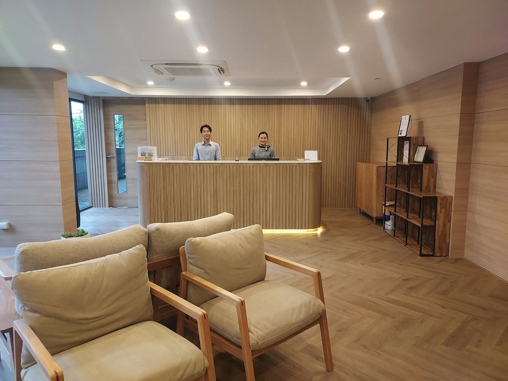 PARK 19 RESIDENCE 7/61