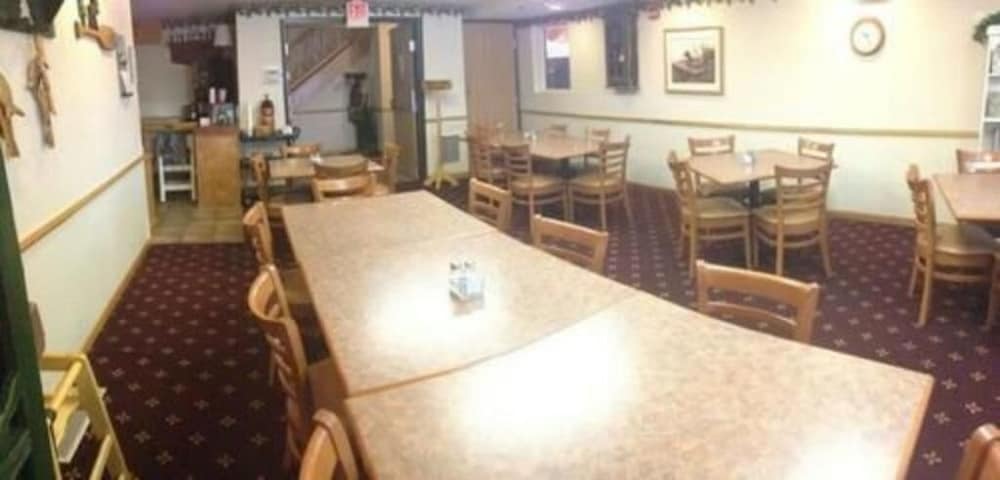Oveson's Pelican Lake Resort & Inn 17/22