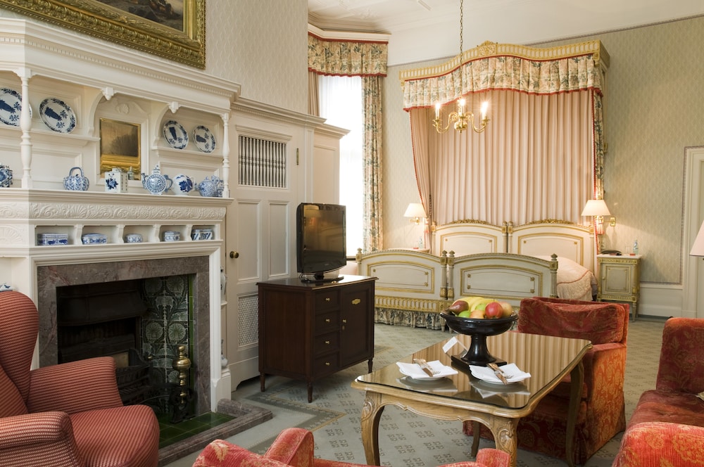 Schlosshotel Kronberg Hotel Frankfurt 30/50