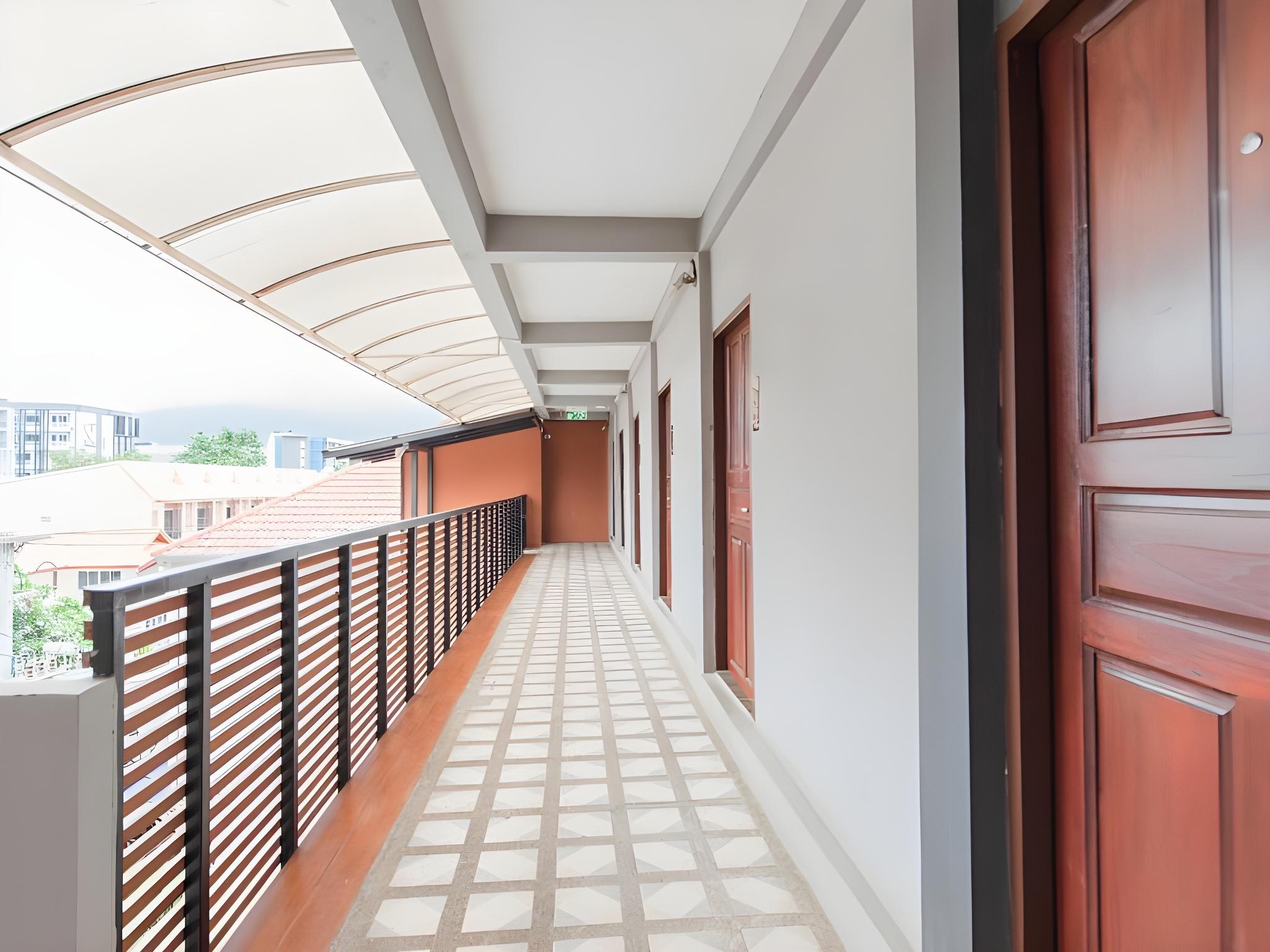 B2 Santitham Boutique And Budget Hotel 36/44