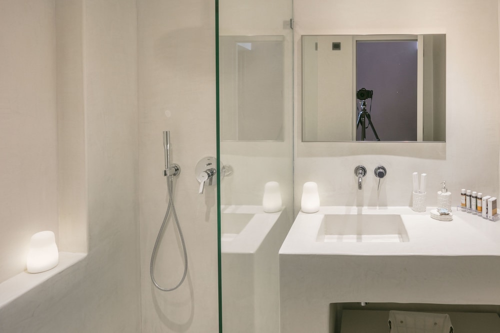 ARIA SUITES 47/50