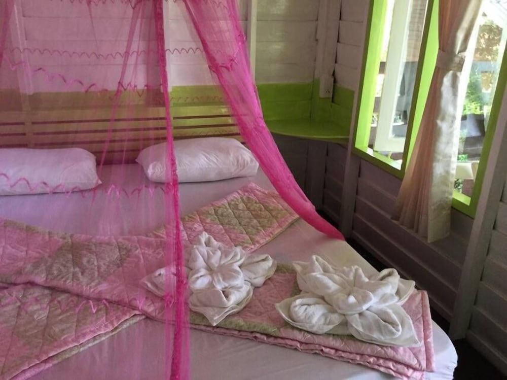 Phayam Coconut Beach Resort 23/50