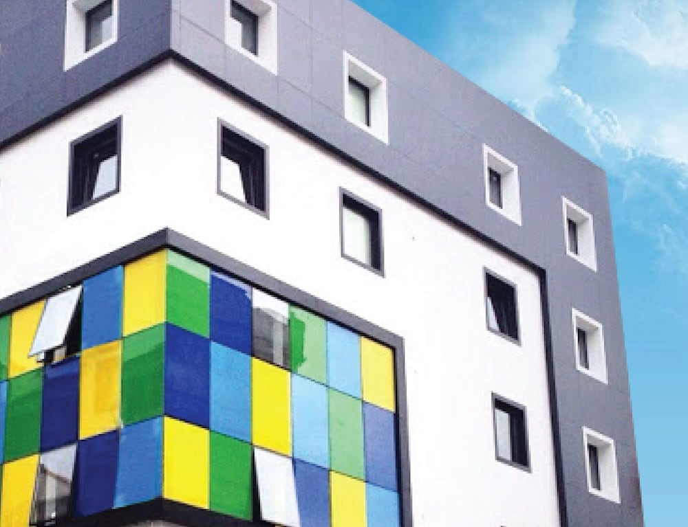 TEMPO FAIR SUITES 2/65