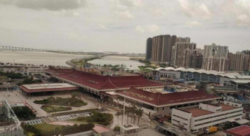 7 Days Premium (Zhuhai Gongbei Port Square Light Rail Station) 17/58