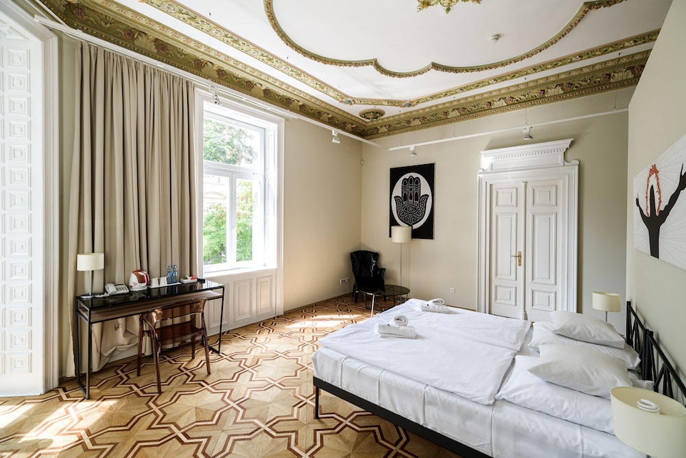 Home Aparthotel 44/58