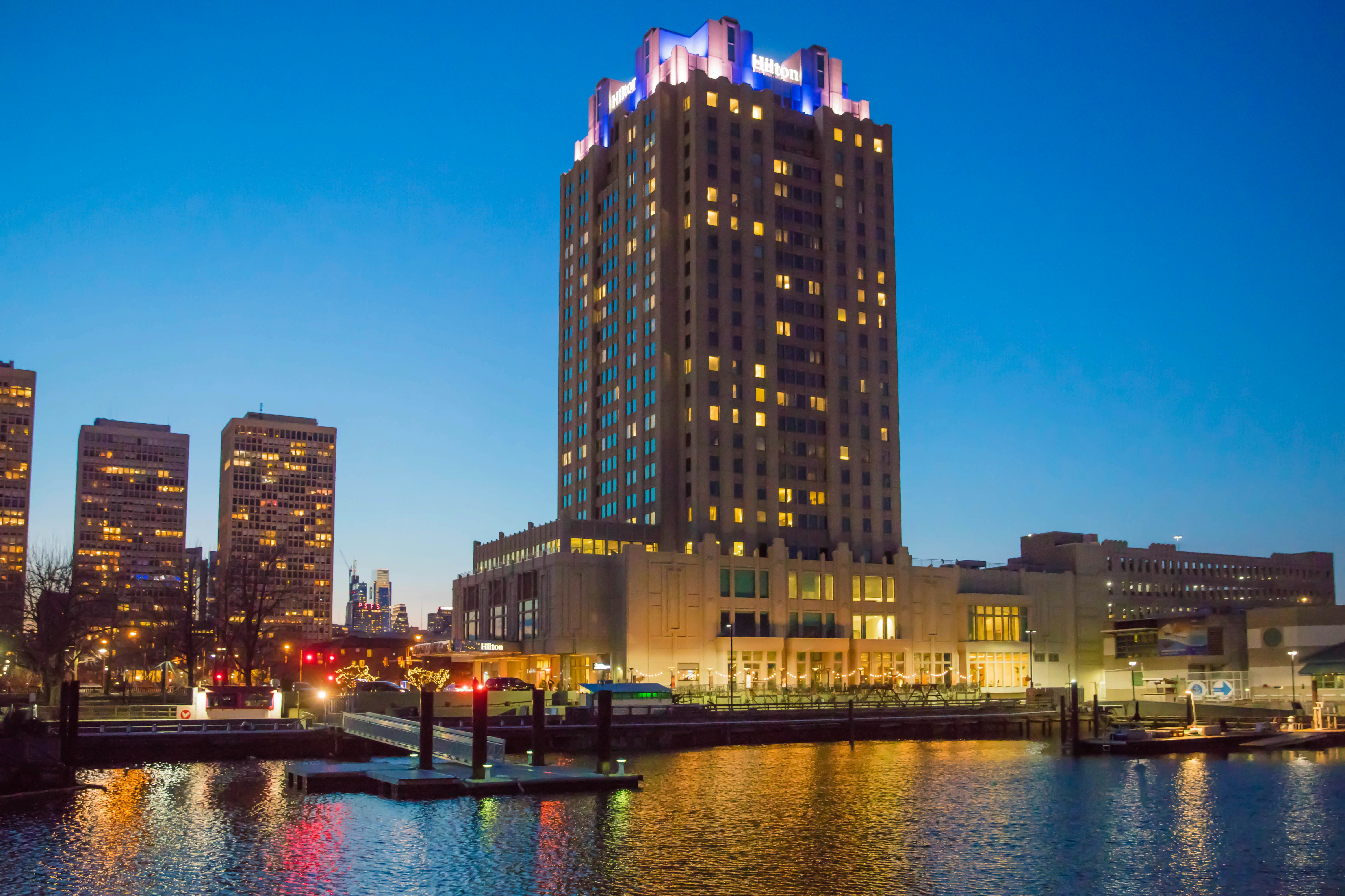 Hilton Philadelphia At Penn's Landing 76/81